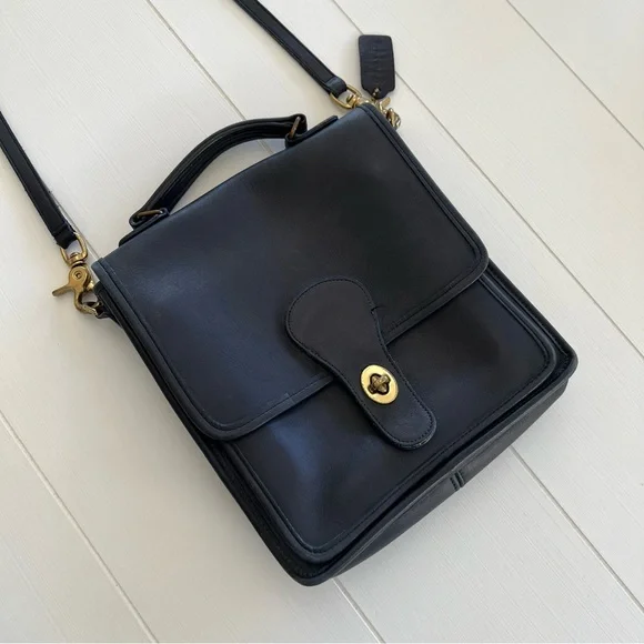 Vintage Coach Leather Bag Crossbody Satchel Purse Turnlock Flap Black 0260-301 - Picture 7 of 17